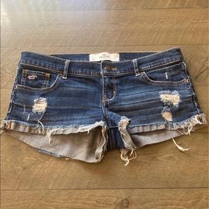 Hollister distressed Jean shorts size 5